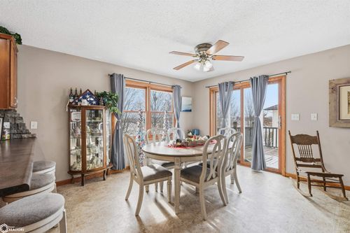 408 6th St Se, State Center, IA, 50247-7756 | Card Image