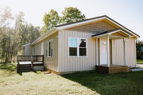 17404 Sciota Rd, Corry, PA, 16407-8928 | Card Image