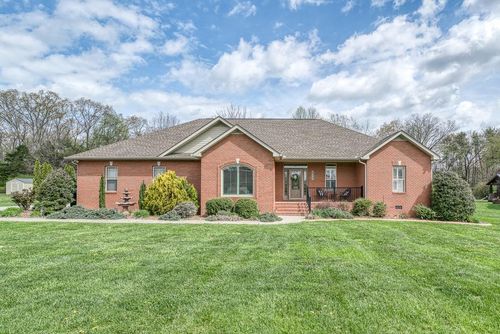 1051 Heathwood West Dr, Cookeville, TN, 38506-6633 | Card Image