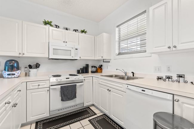 APT-303 - 4687 Wild Iris Dr, Condo with 2 bedrooms, 2 bathrooms and null parking in Myrtle Beach SC | Image 7