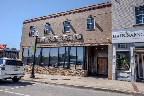 122 E Main St, Richmond, KY, 40475-1647 | Card Image