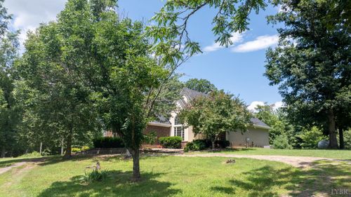 549 Thrashers Creek Rd, Amherst, VA, 24521-3888 | Card Image