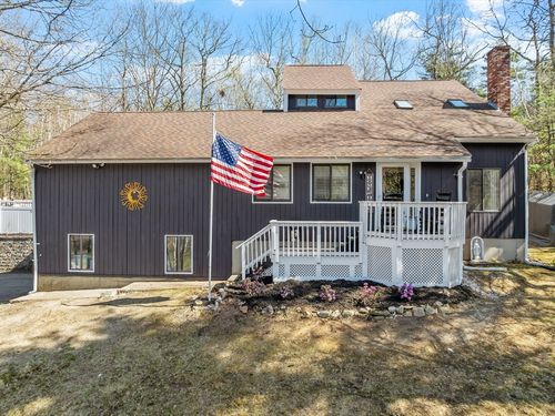 40 Gaita Dr, Derry, NH, 03038-6024 | Card Image