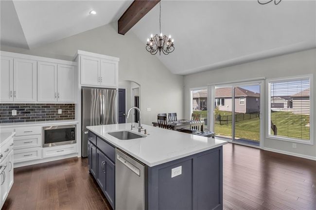 18804 Redbud Ln, House other with 3 bedrooms, 3 bathrooms and null parking in Spring Hill KS | Image 12