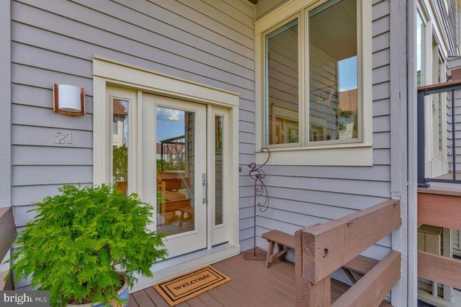 21 Chesapeake Lndg, Townhouse with 4 bedrooms, 4 bathrooms and null parking in Annapolis MD | Image 6