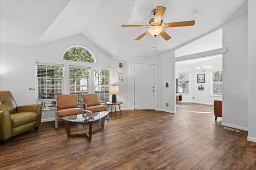 a-15-43555 Highway 41, Oakhurst, CA, 93644 | Card Image