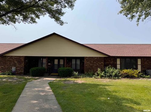 1905 S Madison St, Macomb, IL, 61455-3344 | Card Image