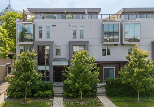 4-18 Greenbriar Rd, North York, ON, M2K0G7 | Card Image