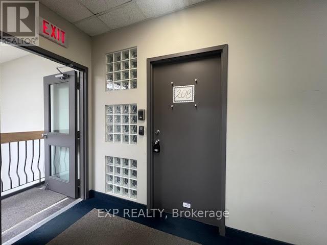 Commercial Lease in Markham (Buttonville) 5