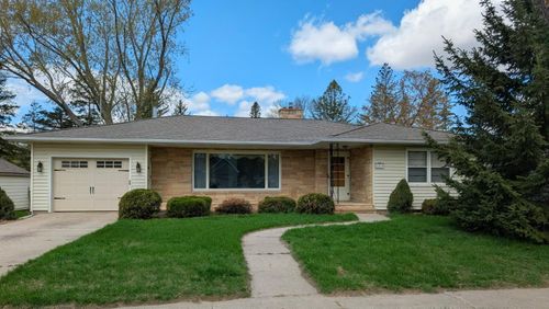 1115 N 4th St, Montevideo, MN, 56265-1021 | Card Image