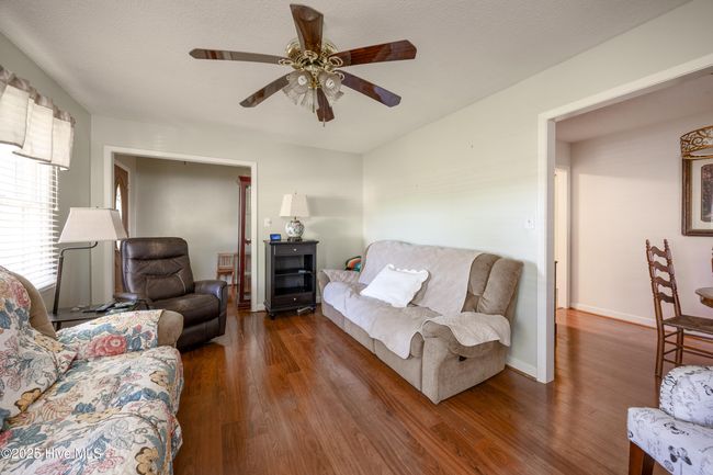 6733 Newon Grove Highway, House other with 3 bedrooms, 2 bathrooms and null parking in Newton Grove NC | Image 8