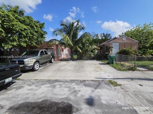 22 Sw 11th St, Dania Beach, FL, 33004-4223 | Card Image