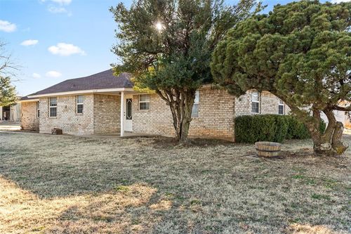 3614 N Broadway Ave, Hinton, OK, 73047-9339 | Card Image