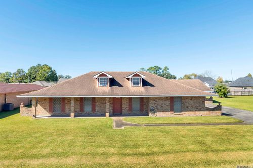 2027 S Edward Ave, Gonzales, LA, 70737-3767 | Card Image