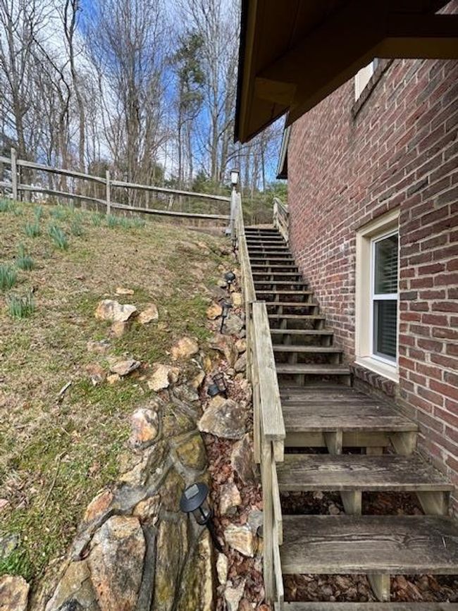 96 Doe Highlands Dr, Condo with 2 bedrooms, 2 bathrooms and null parking in Hillsville VA | Image 43