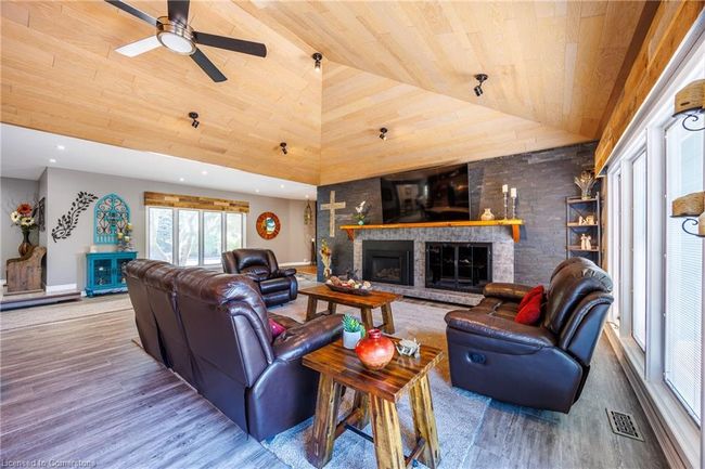 1285 Cockshutt Rd, House other with 6 bedrooms, 7 bathrooms and 40 parking in Simcoe ON | Image 16