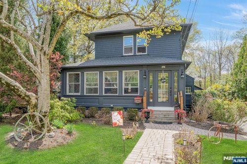 173 Myrtle Ave, Allendale, NJ, 07401-1516 | Card Image