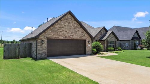 1353 Valle Ln, Tontitown, AR, 72762-6331 | Card Image