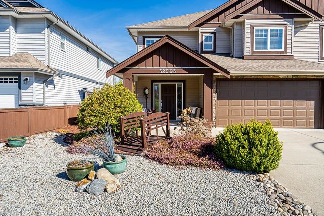 32593 Carter Avenue, House other with 5 bedrooms, 4 bathrooms and 6 parking in Mission BC | Image 3