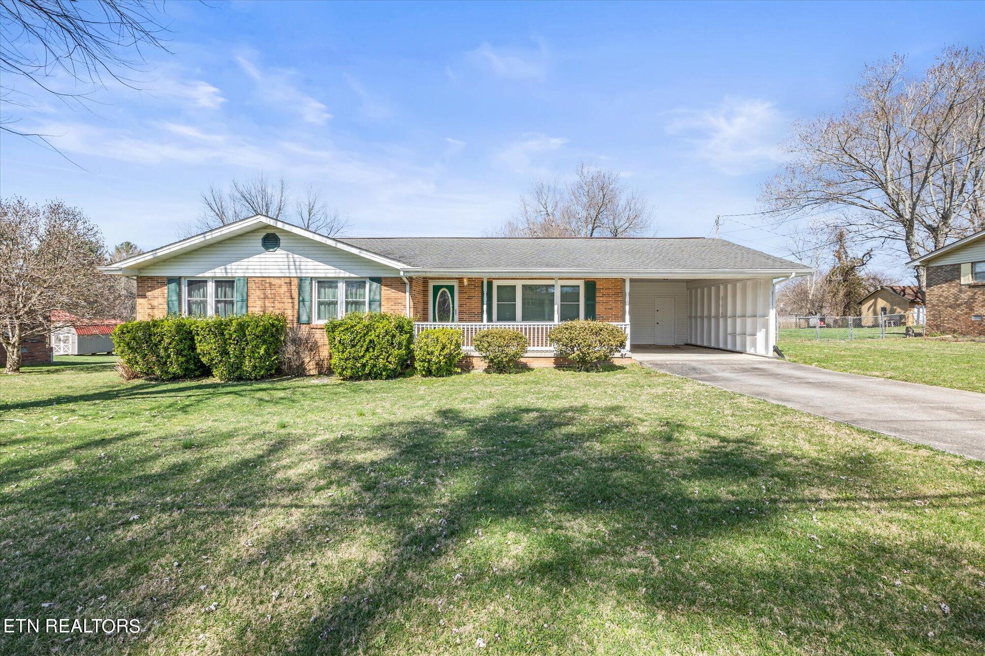 Glenwood Cir, Crossville, TN 38555