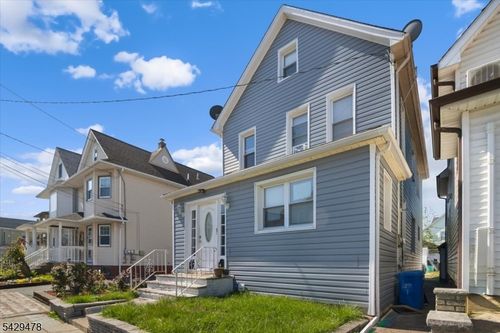 22 Tuttle St, Wallington, NJ, 07057-1419 | Card Image
