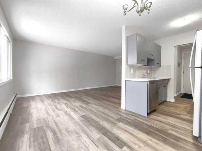 6 - 10035 155 Street Nw, Home with 1 bedrooms, 1 bathrooms and 1 parking in Edmonton AB | Image 1