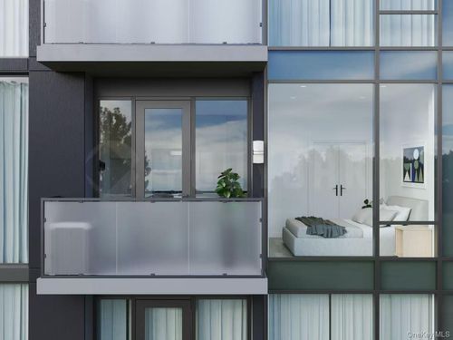 5i-11 46th Road, New York, NY, 11101 | Card Image