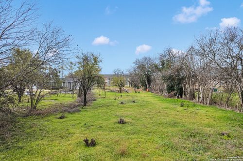 143 W Gerald Ave, San Antonio, TX, 78221-1102 | Card Image