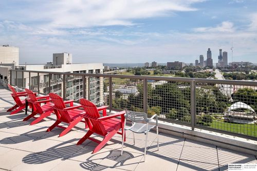 apt-5613-3201 Dodge Ct, Omaha, NE, 68131-2645 | Card Image