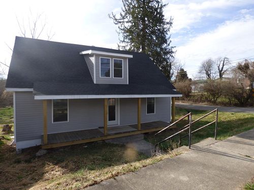 1027 Randolph Ave, Pulaski, VA, 24301 | Card Image