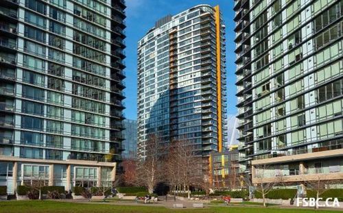 33 Smithe St, Vancouver, BC, V6B0B5 | Card Image