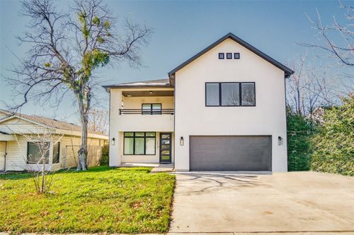 2804 Townsend Dr, Fort Worth, TX, 76110-2939 | Card Image