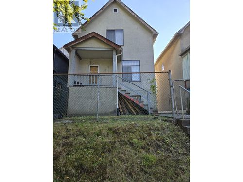 872 Union St, Vancouver, BC, V6A2C4 | Card Image