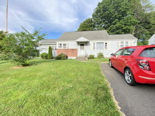 19 Dartmouth Ln, Danbury, CT, 06810-7514 | Card Image