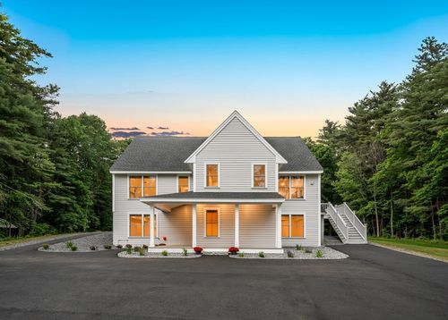 427 Middle Rd, Brentwood, NH, 03833 | Card Image