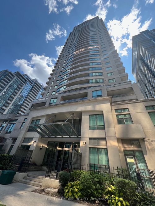 105-23 Hollywood Ave, North York, ON, M2N7L8 | Card Image