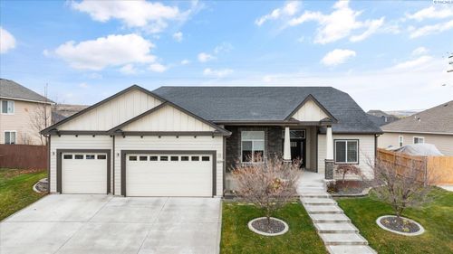 8529 W 9th Ave, Kennewick, WA, 99336-5195 | Card Image