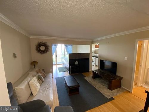 apt-813-2500 N Van Dorn St, ALEXANDRIA, VA, 22302-1605 | Card Image