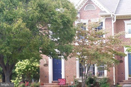 3912 Maximilian Ct, FAIRFAX, VA, 22033-2736 | Card Image