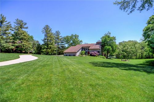 3058 Blackstone Dr, Decatur, IL, 62522-8860 | Card Image