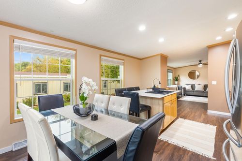 12197 Geneva Way, Apple Valley, MN, 55124-4303 | Card Image