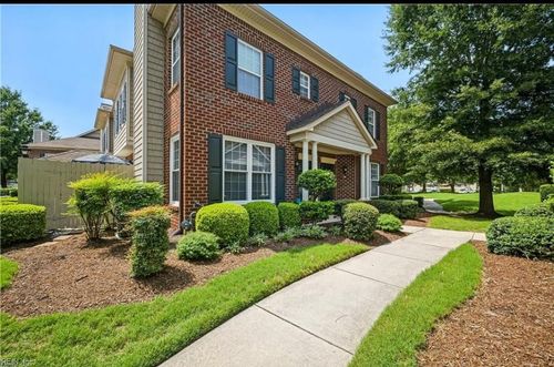 1033 Farrcroft Way, Virginia Beach, VA, 23455-6873 | Card Image