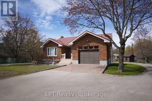 58 Allister Pl, Sauble Beach, ON, N0H2G0 | Card Image