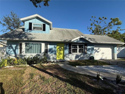 8211 128th St, Seminole, FL, 33776-3210 | Card Image