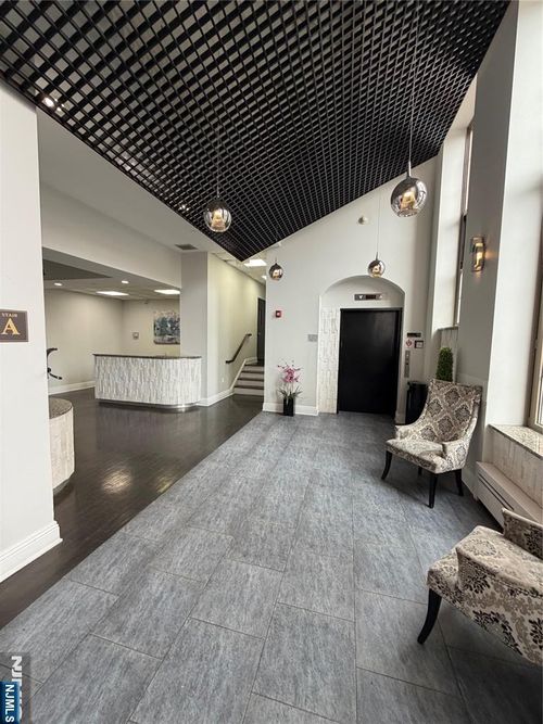 175 Broadway, Paterson, NJ, 07505-1117 | Card Image