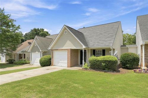 3055 Lakeside Cir, Covington, GA, 30016-8852 | Card Image