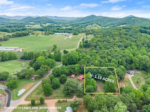 99 Rocket Dr, Cleveland, GA, 30528-2001 | Card Image