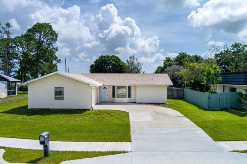 765 Se Floresta Dr, Port St. Lucie, FL, 34983-2731 | Card Image