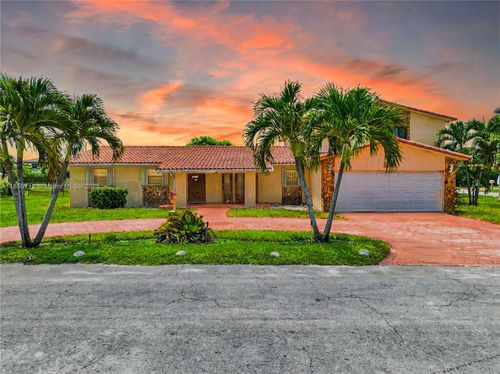 2420 Nw 132nd St, Miami, FL, 33167-1351 | Card Image