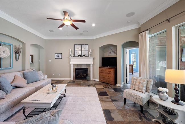 9519 Woodcliff Lake Dr, House other with 5 bedrooms, 5 bathrooms and 4 parking in Spring TX | Image 10